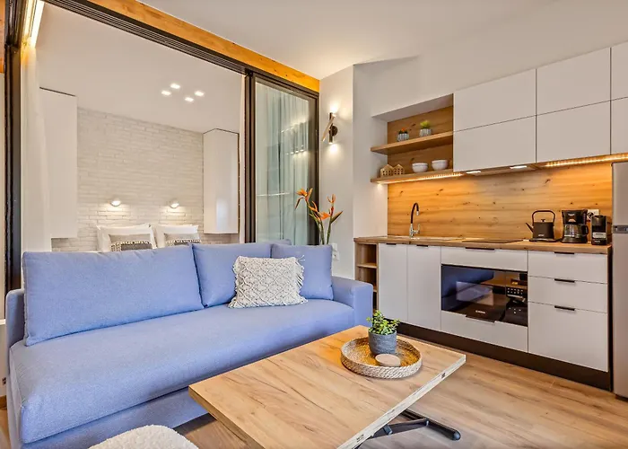Lola Apartments