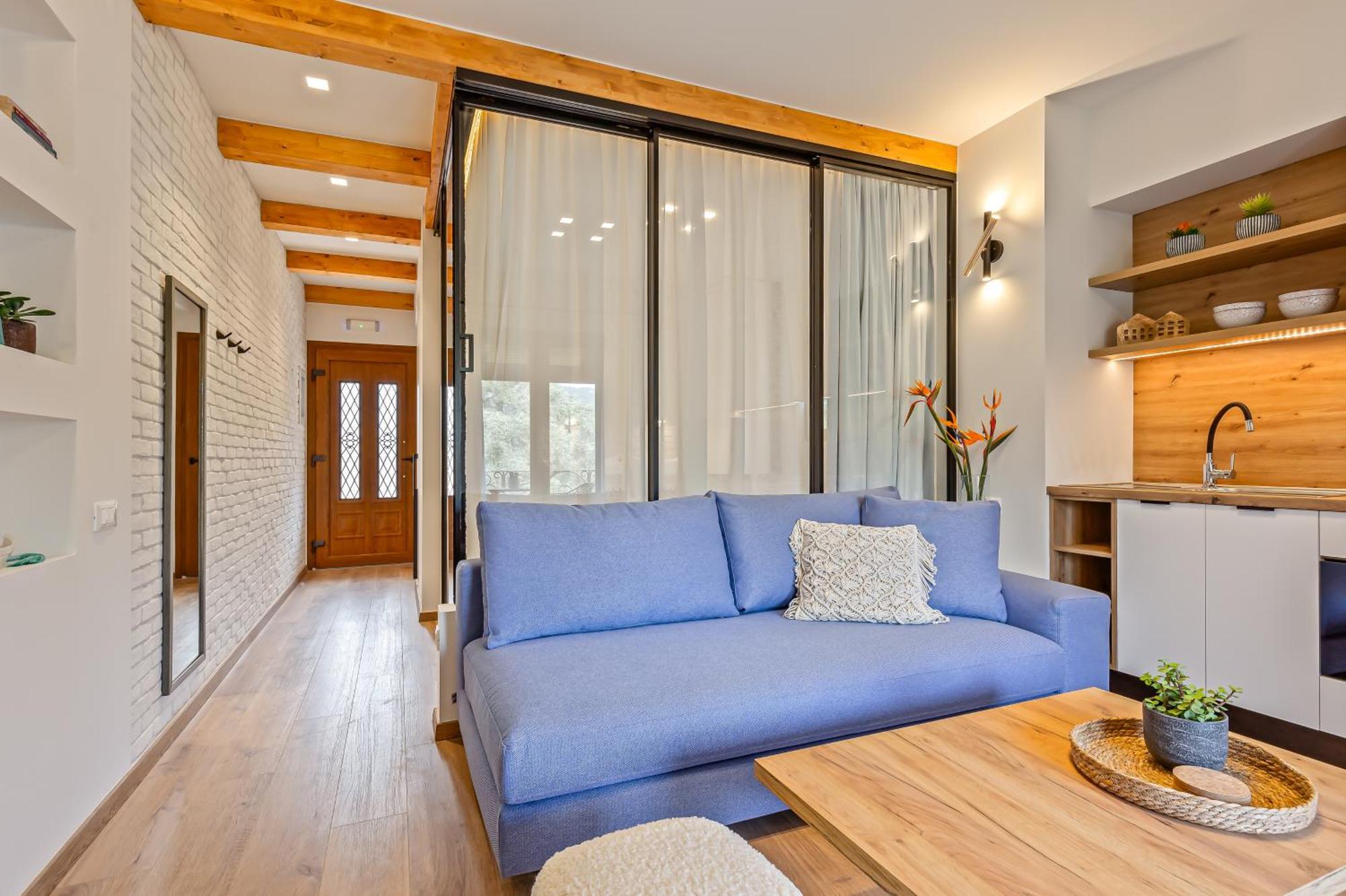 Lola Apartment