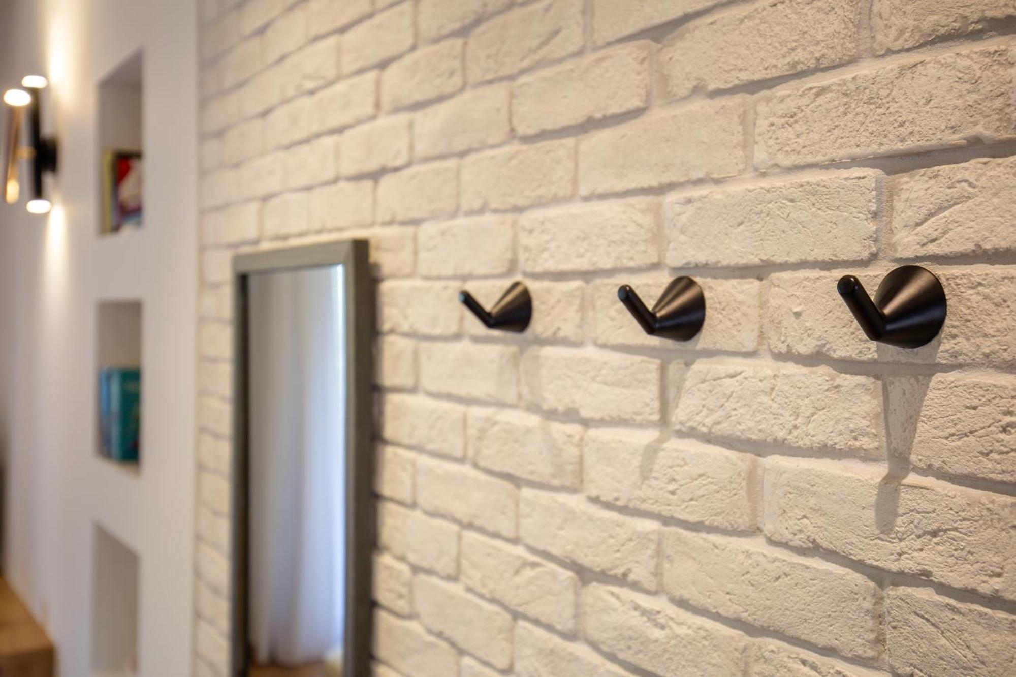 Lola Apartment
