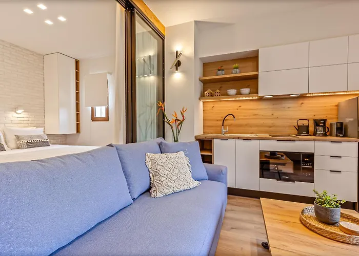 Lola Apartments