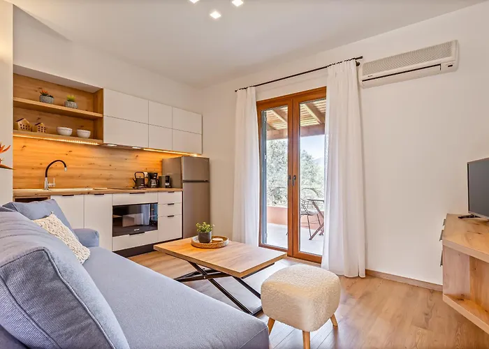 Lola Apartments