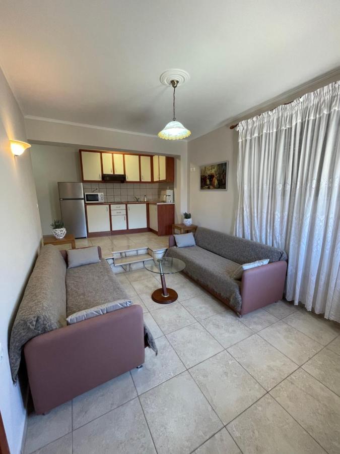 Lola Apartment Liapades