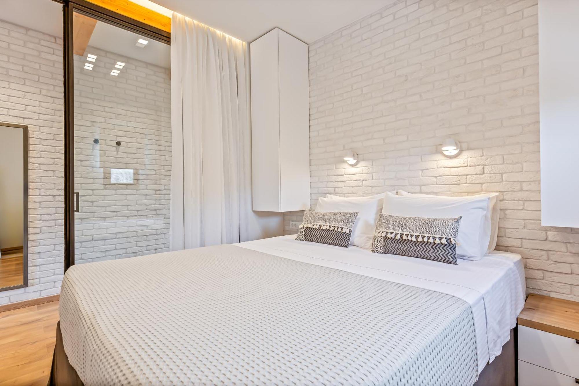 Lola Apartment *